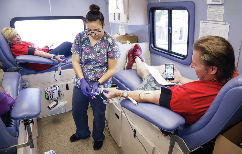 Realtors celebrate RED Day with acts of service